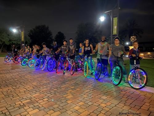Lake City Cruisers - ¡Bicicletas que iluminan la noche! 