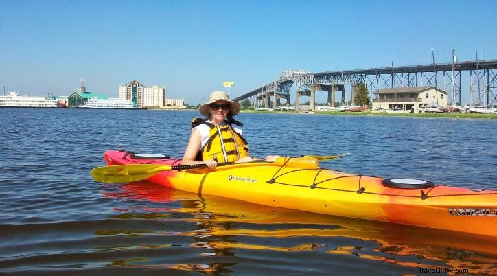 Kayak sui corsi d acqua del lago Charles 🛶 