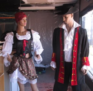 Encontrando ganhos do pirata:5 maneiras de se vestir como um pirata! 