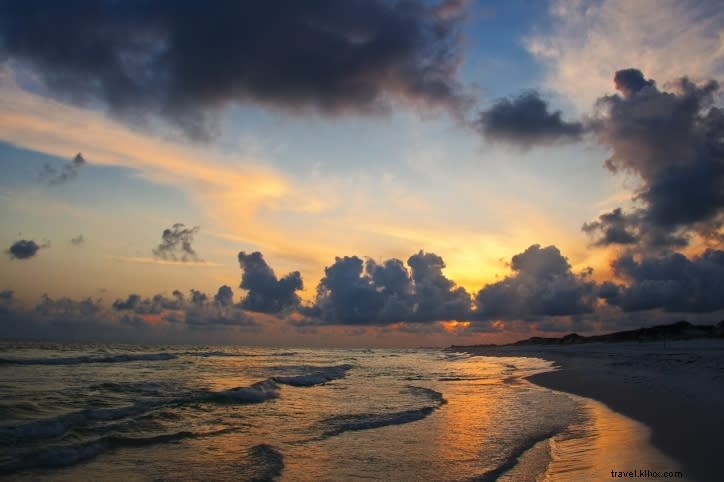 太陽の下で楽しむ-ルイジアナ州南西部の3つのビーチを訪れるべき 