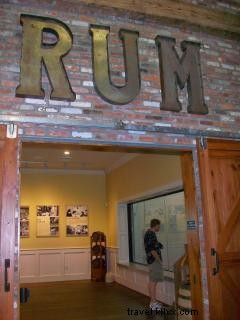 La distilleria locale produce il Bayou Rum 