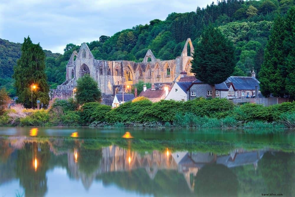 22 de los lugares más bellos para visitar en Gales 