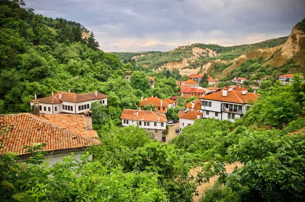 ブルガリアで訪問する最も美しい場所の20 