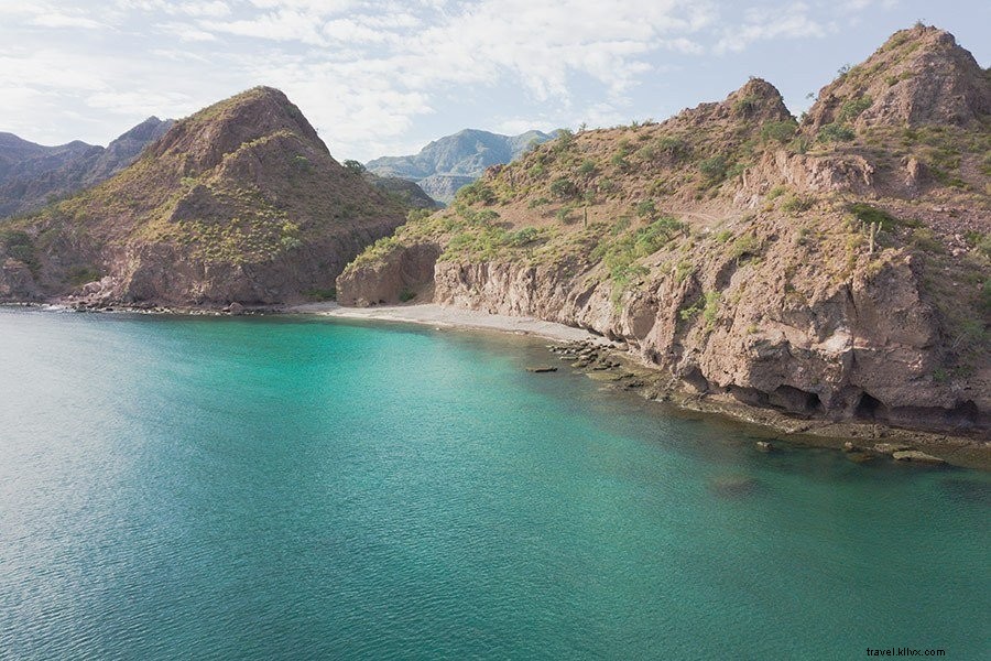 コルテスの海、 メキシコ：訪問するのに最適な島と何を詰めるか 