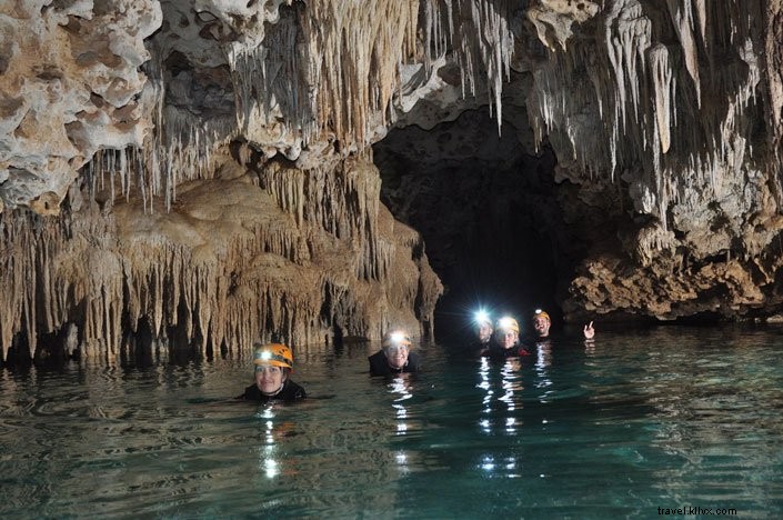 Cenotes, Cuevas y tirolinas:¡Dios mío!