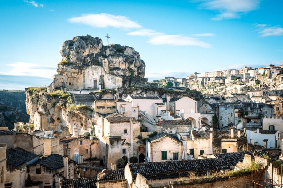 Matera misteriosa:la città delle grotte dell età della pietra in Italia
