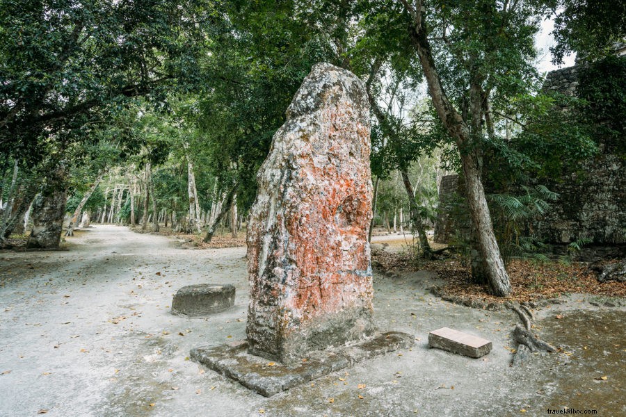 メキシコのカラクムルの隠されたマヤ遺跡を訪問