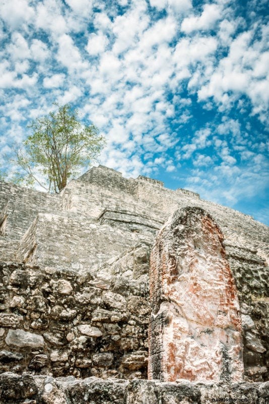 メキシコのカラクムルの隠されたマヤ遺跡を訪問