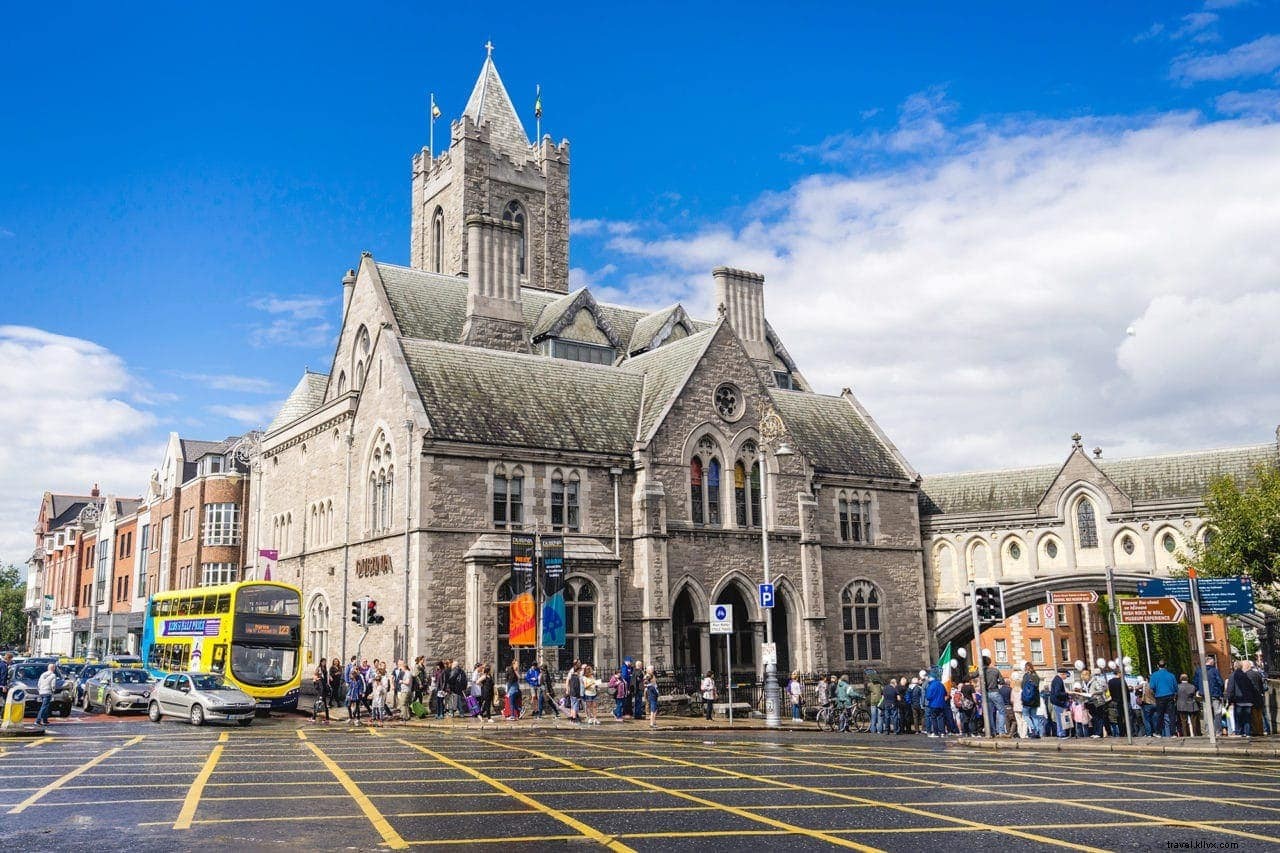 30 Hal Menyenangkan Yang Dapat Dilakukan Di Dublin, Irlandia (Ditambah Apa yang Harus Dihindari)
