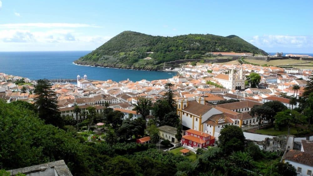 22 tempat terindah untuk dikunjungi di Azores