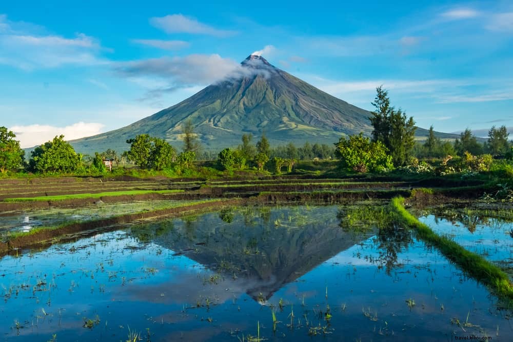 フィリピンで訪問する最も美しい場所のトップ20