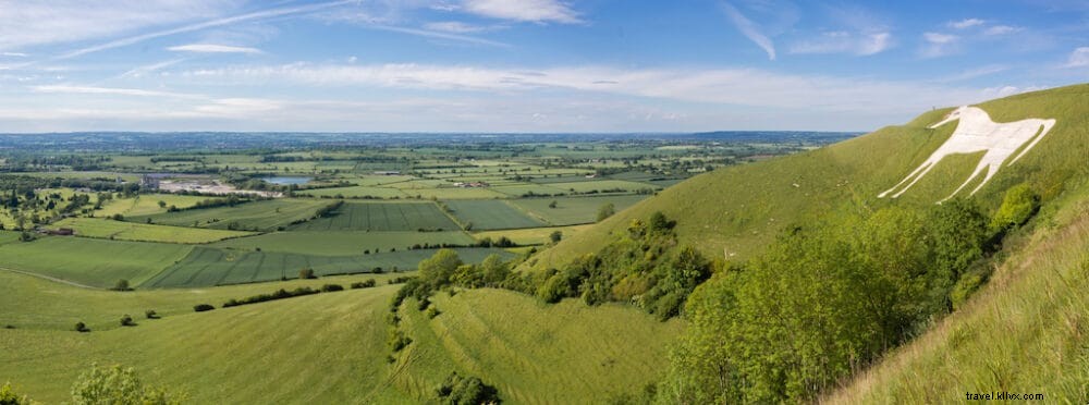 15 tempat terindah untuk dikunjungi di Wiltshire