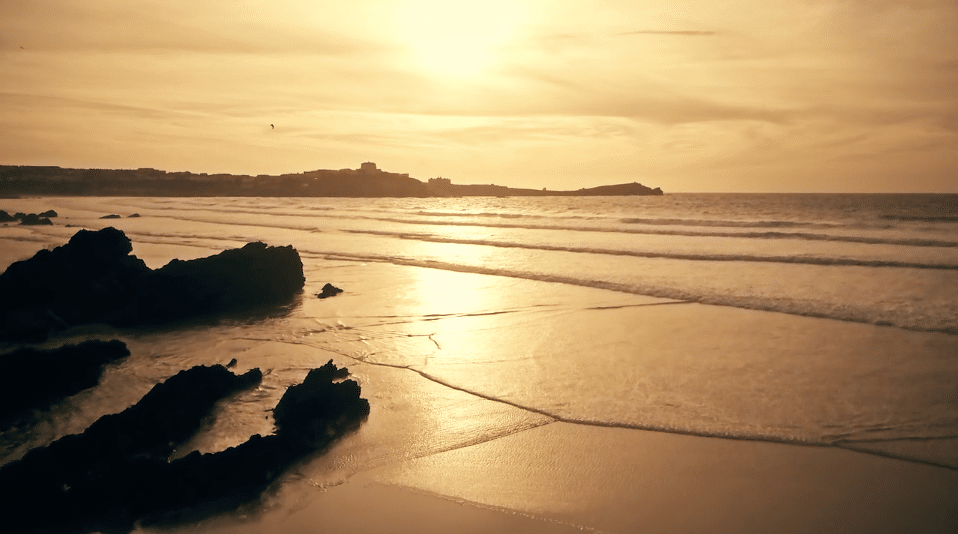 6 alasan untuk melakukan perjalanan darat Cornwall (inc.video)