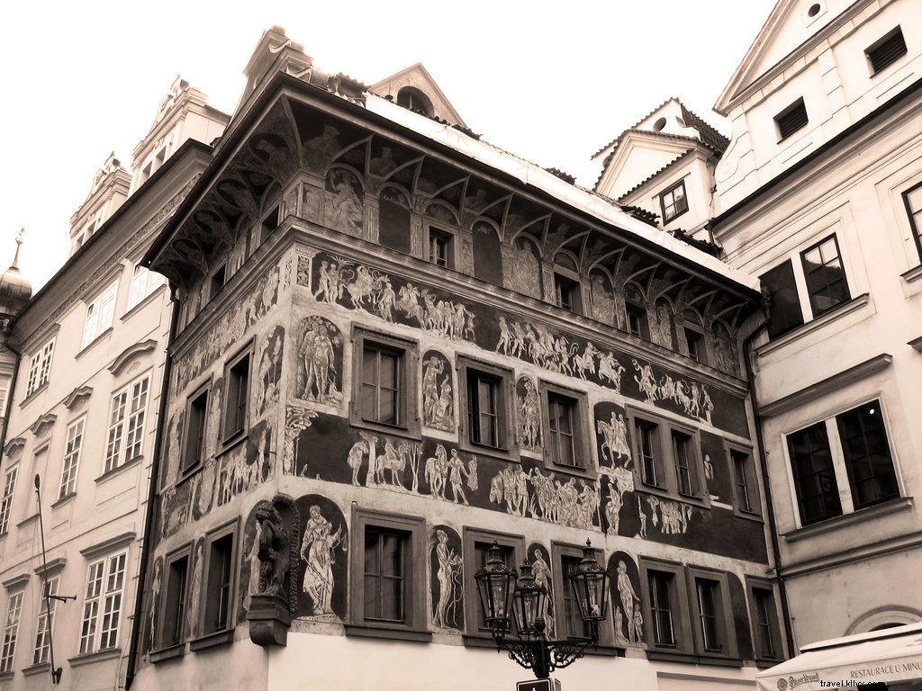 Uma busca verdadeiramente kafkiana:rastreando os passos do escritor em Praga