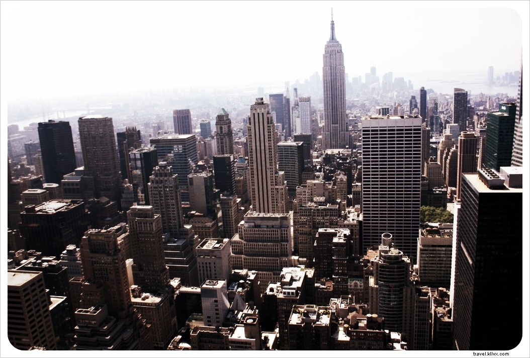 Queens vs. Manhattan:o maior bairro da cidade de Nova York vs. o menor
