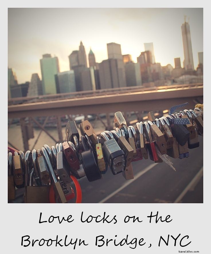 Polaroid della settimana:lucchetti dell amore sul ponte di Brooklyn