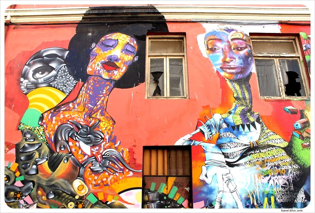 ライブとテクニカラー：バルパライソはチリのカラフルな文化の中心地です