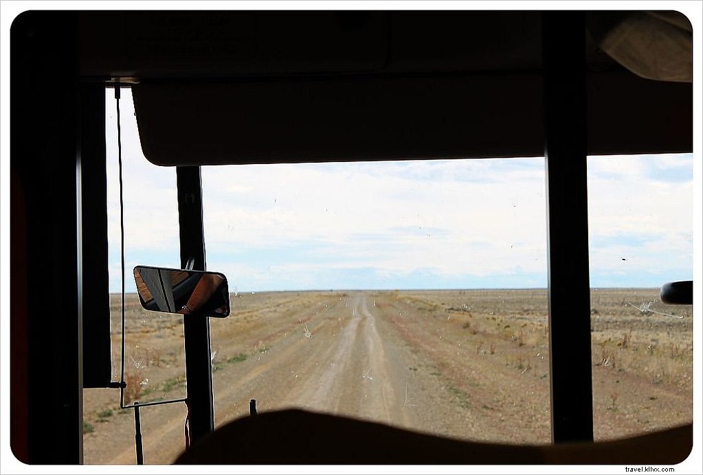A través del cristal:escenas de la carretera en Argentina