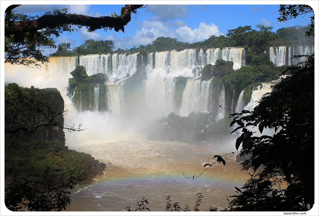 Ela disse, Ela disse:O desvio para as Cataratas do Iguaçu