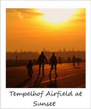 Polaroid de la semaine :Coucher de soleil sur l aérodrome de Tempelhof, Berlin