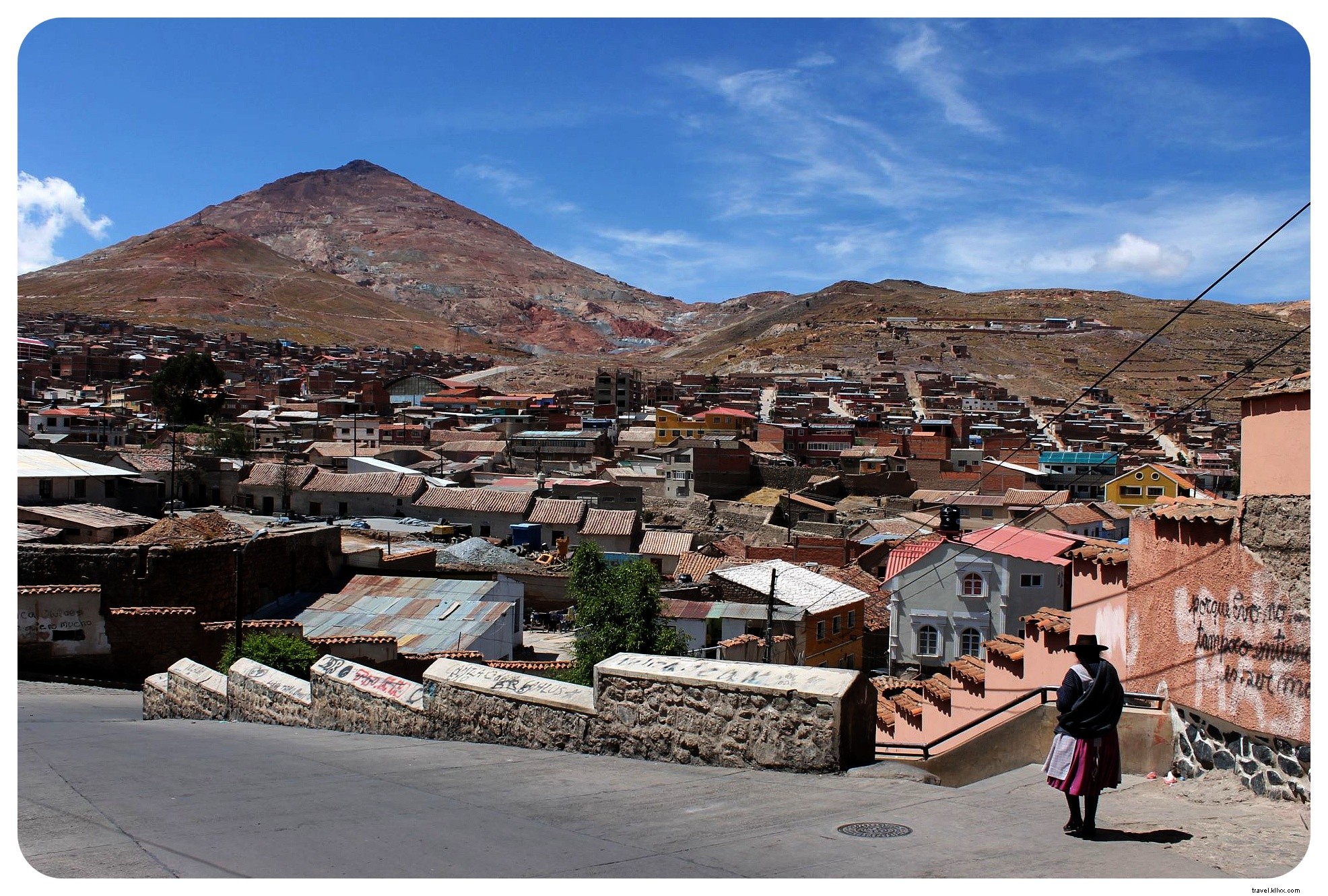 Cerro Rico de Bolivia - Arriesgando mi vida dentro de la  montaña que se come a los hombres 