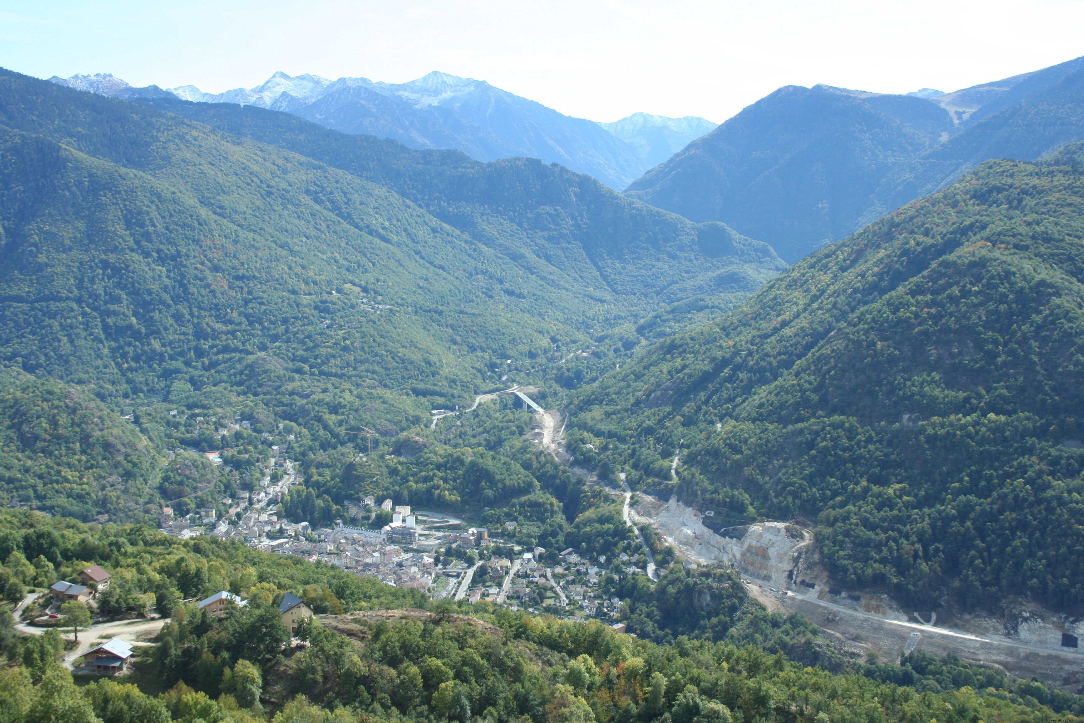 フランスのピレネー山脈への旅行で見逃してはならない8つの場所