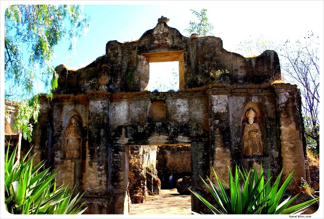 Un antiguo guía local de Antigua, Guatemala