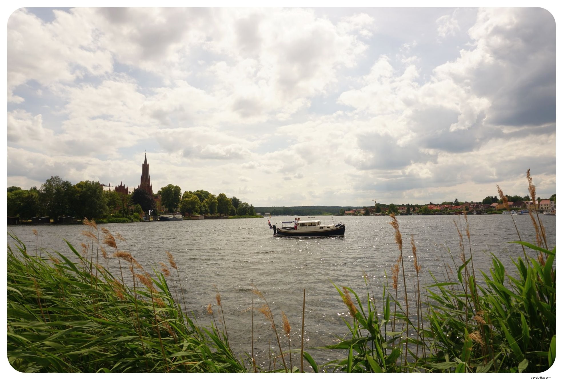 湖、 城とビーチ：ドイツ北部のロードトリップ