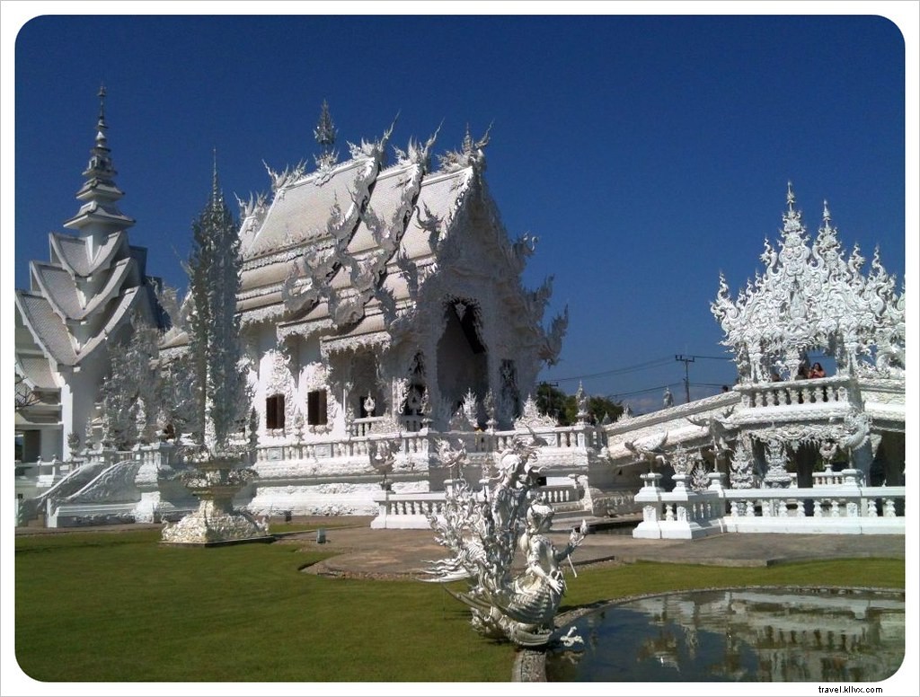 ¿El próximo Gaudí? Espectacularmente extraño templo blanco en Chiang Rai, Tailandia