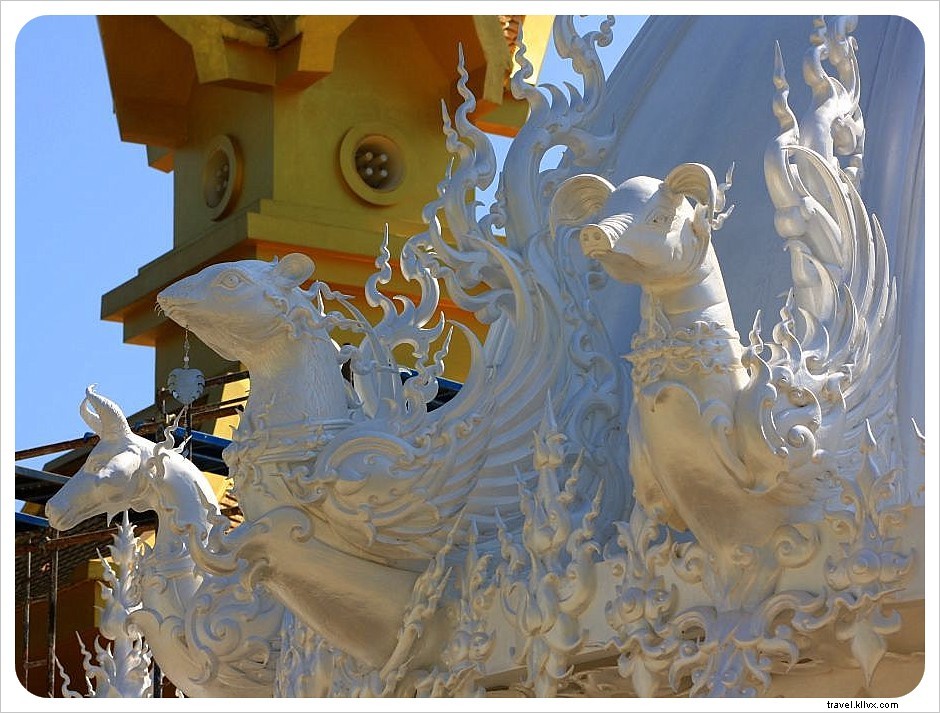 ¿El próximo Gaudí? Espectacularmente extraño templo blanco en Chiang Rai, Tailandia