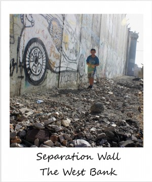 Polaroid della settimana:la vita dietro un muro in Cisgiordania
