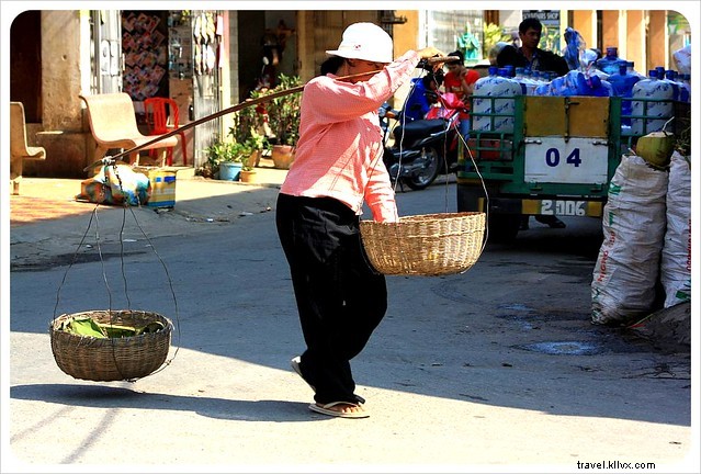 フォトエッセイ：カンボジアの市場