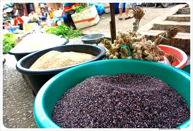 Esai Foto:Pasar Laos