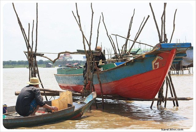 Kehidupan di atas air:Sebuah desa terapung di Danau Tonle Sap di Kamboja