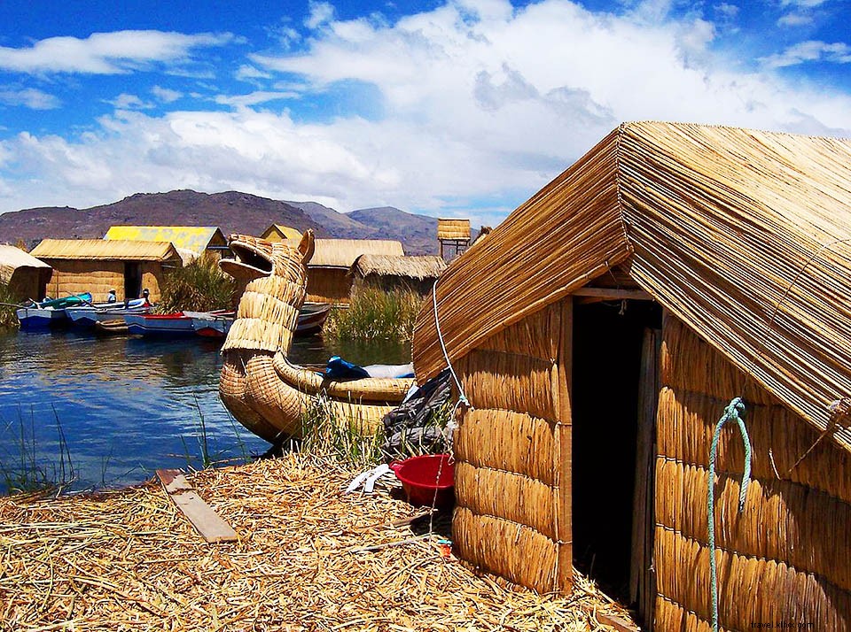 pulau terapung, atau panduan tempat wisata Danau Titicaca