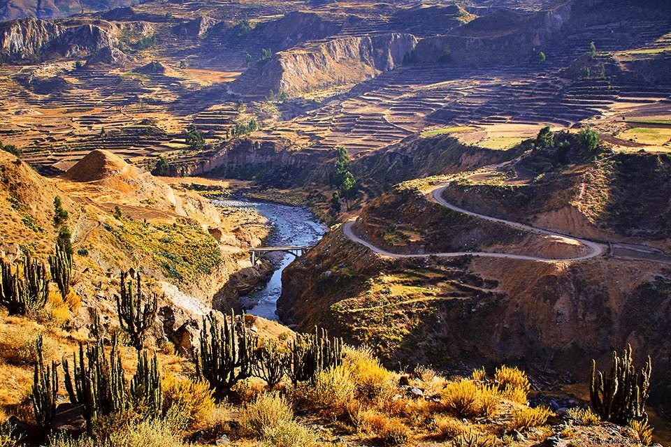 Canyon de Colca, Pérou :Trekking, Tourisme, Faits et mythes