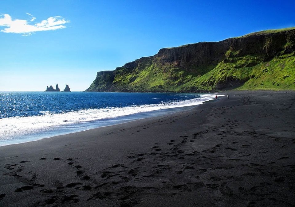 Guide ultime de la plage de sable noir de Reynisfjara en Islande