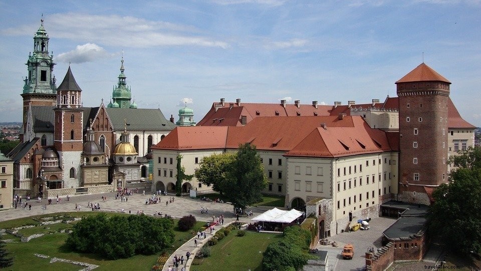 Gagak ajaib, sebuah Kota Polandia Abad Pertengahan Lama