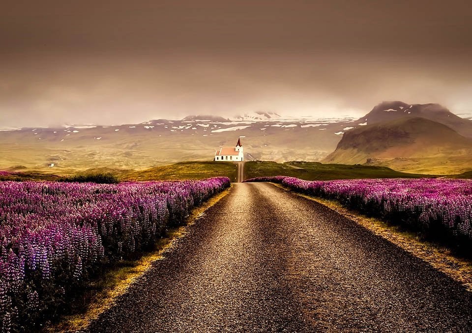 Bepergian melalui Islandia dengan mobil