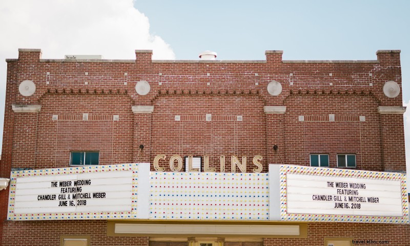 In primo piano:Collins Theatre 