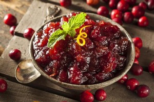 Como fazer molho de cranberry com Porto de Nova York e canela 