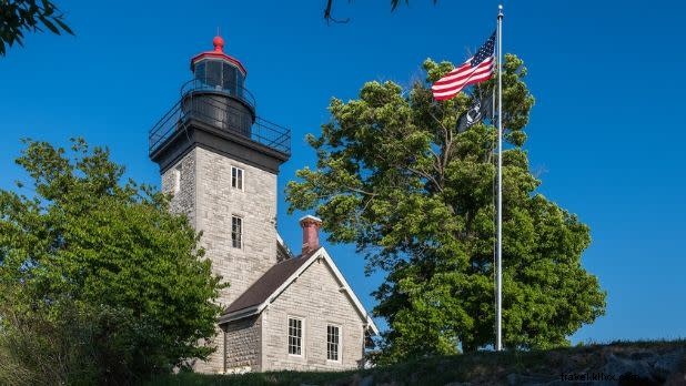ニューヨーク州で訪問する15の歴史的な灯台 