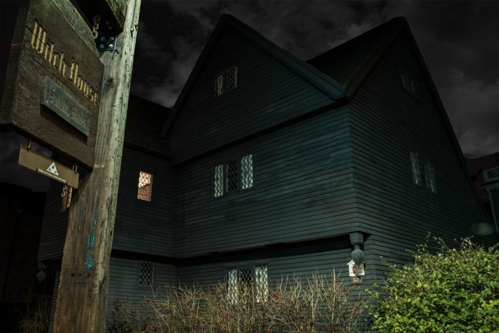 Recorre los lugares encantados de Salem durante los acontecimientos encantados con los fantasmas de Salem 
