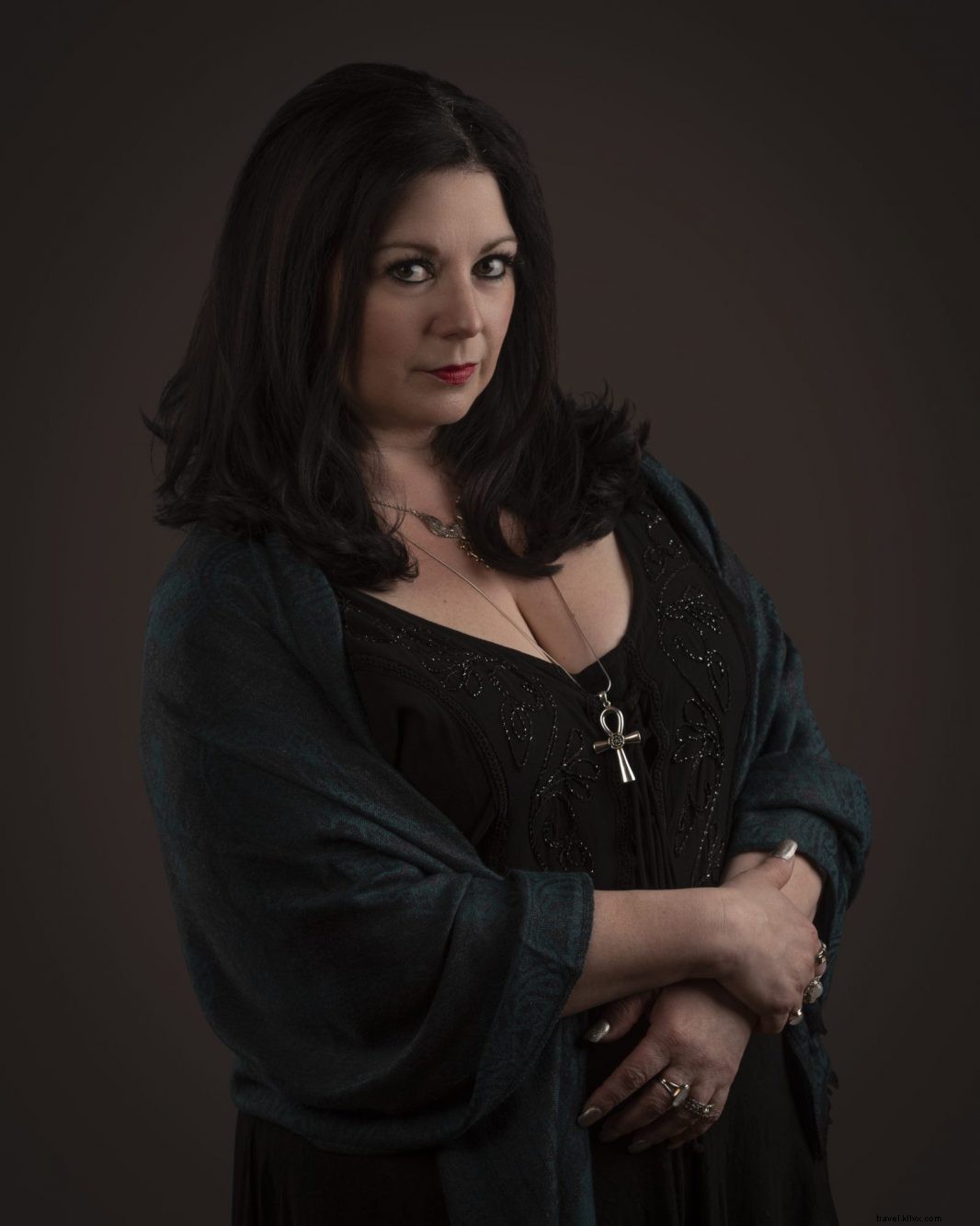 Bergabunglah dengan Debra Lori di Omen &Hex untuk Pembacaan Psikis Salem 
