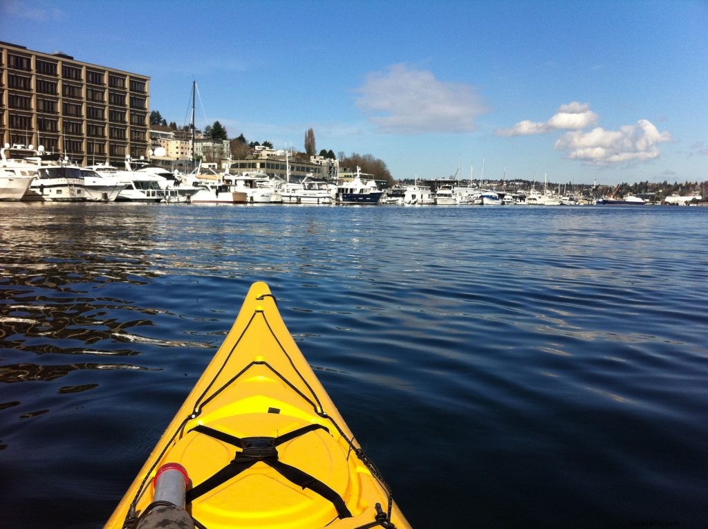 Come andare in kayak nella Lake Union di Seattle 