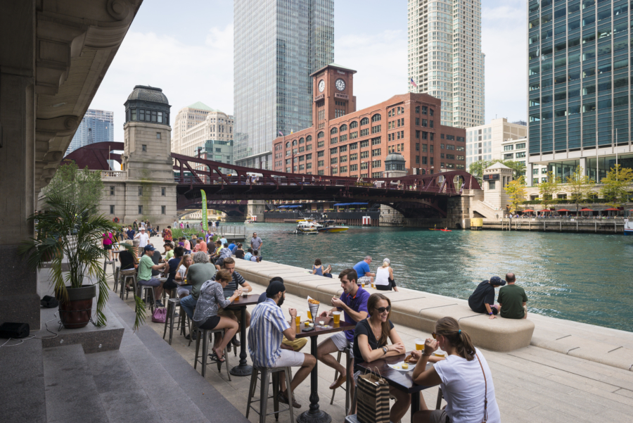 Restaurantes e bares em Chicago Riverwalk 