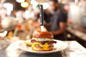 Jelajahi burger gourmet terbaik Chicago 
