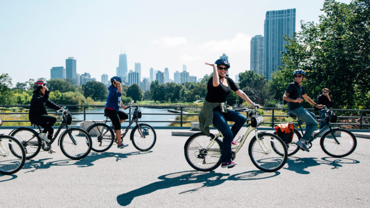 bis Chicago, sepeda, dan wisata Segway 