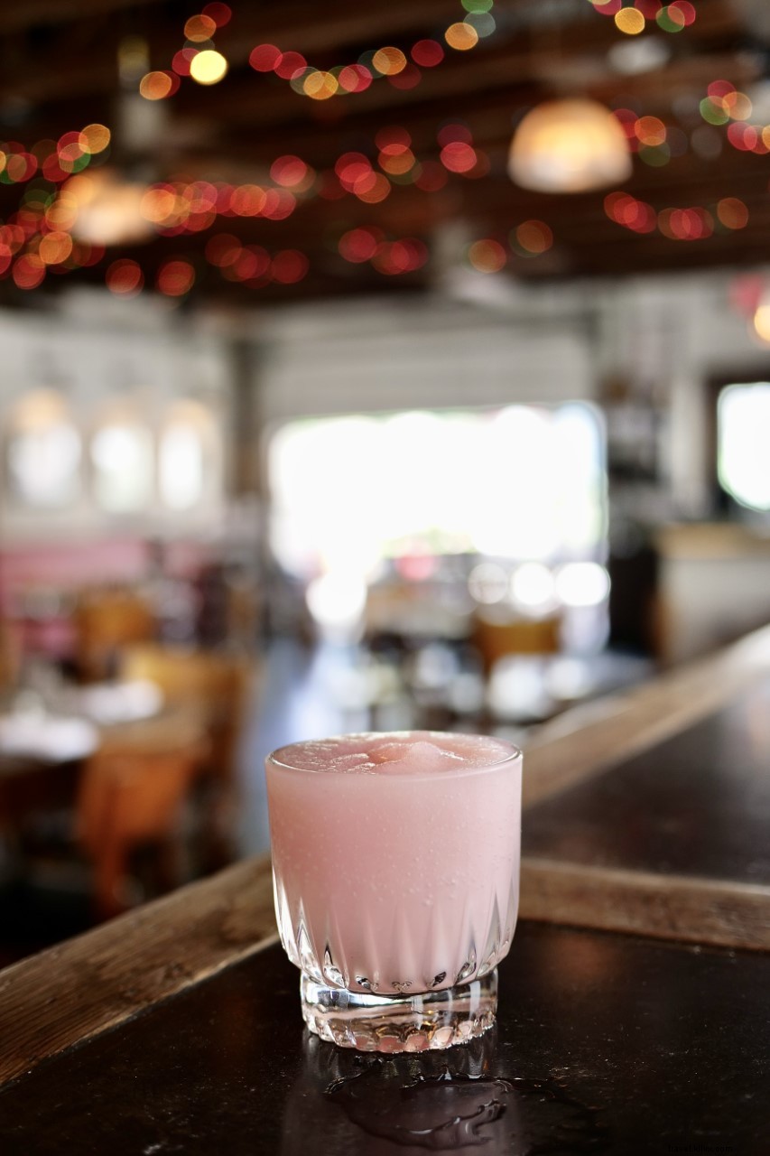 13 lugares legais para beber Frosé em Charleston 