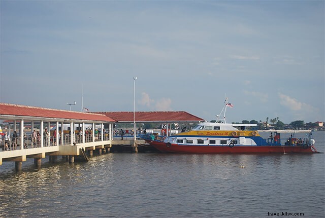 Cara menuju Pulau Redang di Malaysia